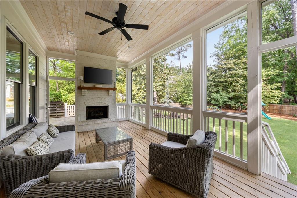 304 Meadowbrook Drive, Atlanta, Georgia image 15