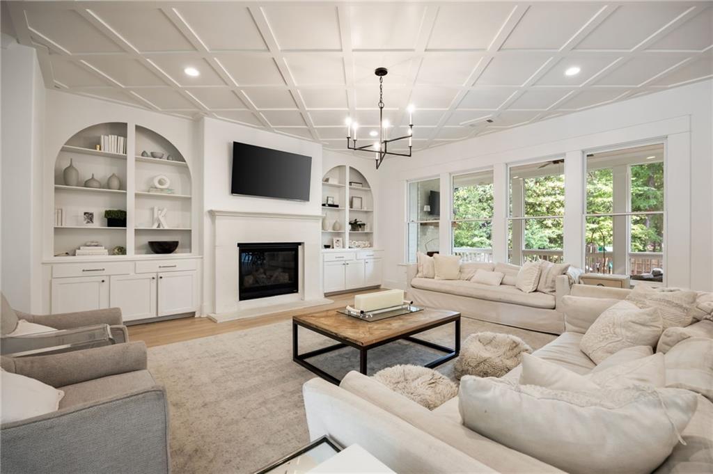 304 Meadowbrook Drive, Atlanta, Georgia image 12