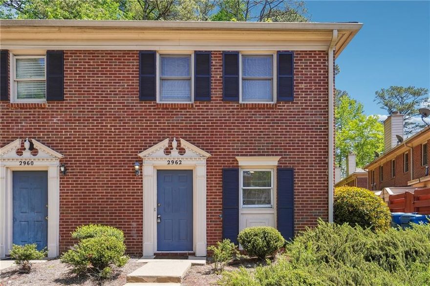 Its a 2 Bedroom, 2.5 Bathroom townhouse for rent. Both bedrooms are similar size with en suite bathrooms. Refrigerator, Washer / dryer included in lease. Community has pool. Very close to dinning, shopping, public transportation, schools etc. Will rent fast, please contact soon, to get this corner unit with private backyard townhouse for rent.