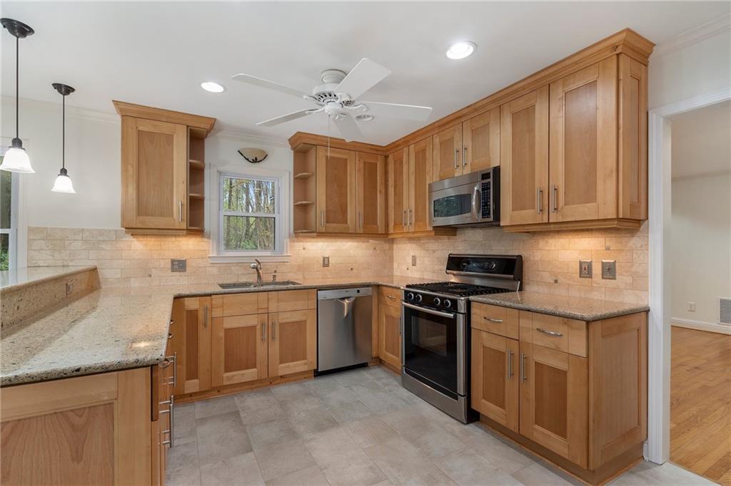 3200 W Roxboro Road, Atlanta, Georgia image 11