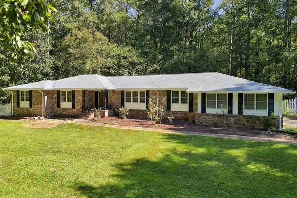 2207 ROSSER PL, STONE MOUNTAIN, GA 30087 - Image c72e3a88279ce2f10a0b15bd1ca9c8d9/4141261545