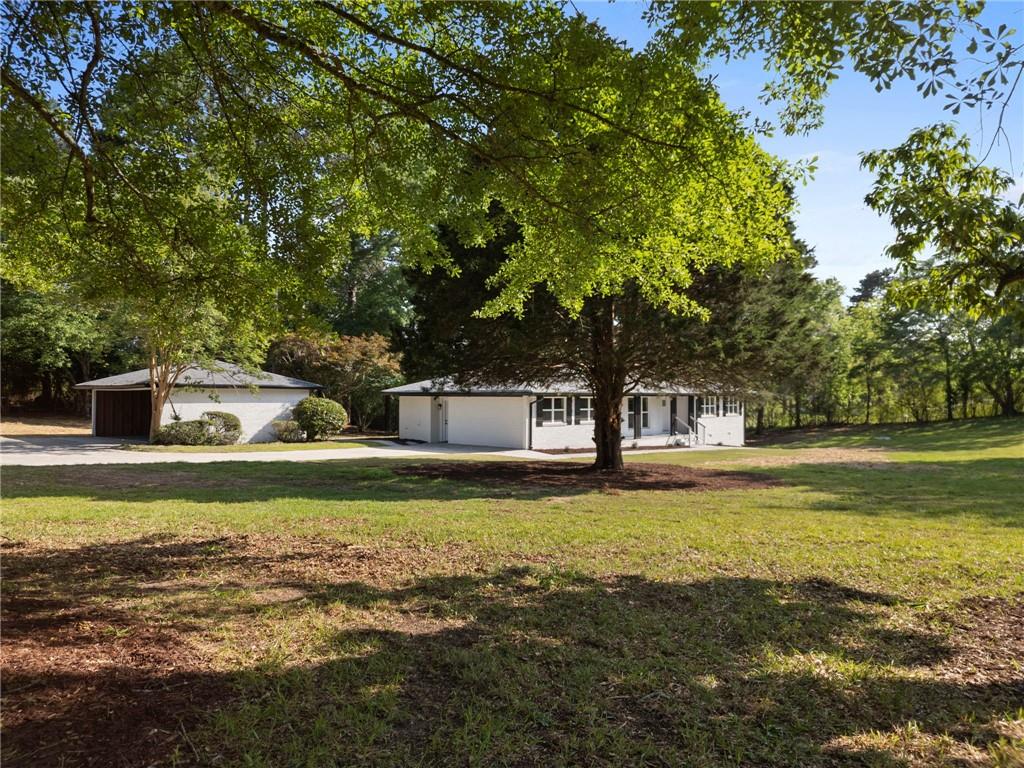 2604 Flat Shoals Road, Conyers, Georgia image 9