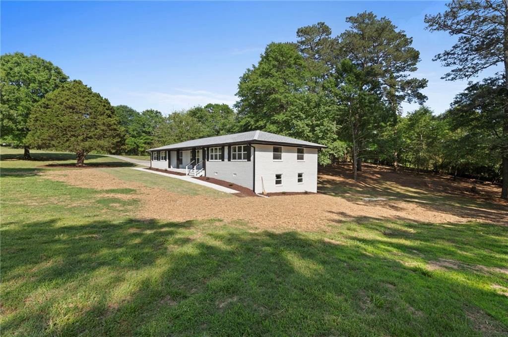 2604 Flat Shoals Road, Conyers, Georgia image 6