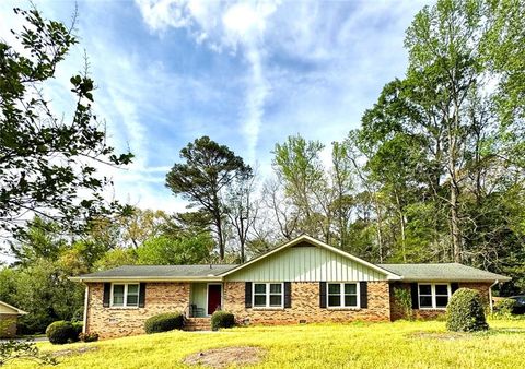 Homes For Sale - 5130 Lost Dutchman Drive<br/> Lithonia, GA 30038