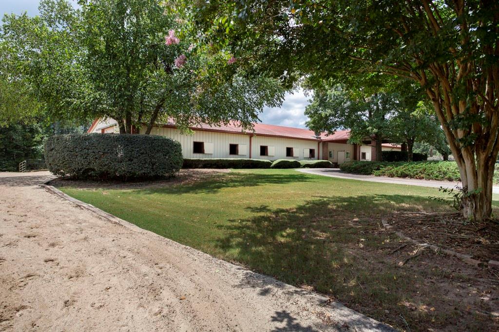 3055B Spring Hill Drive