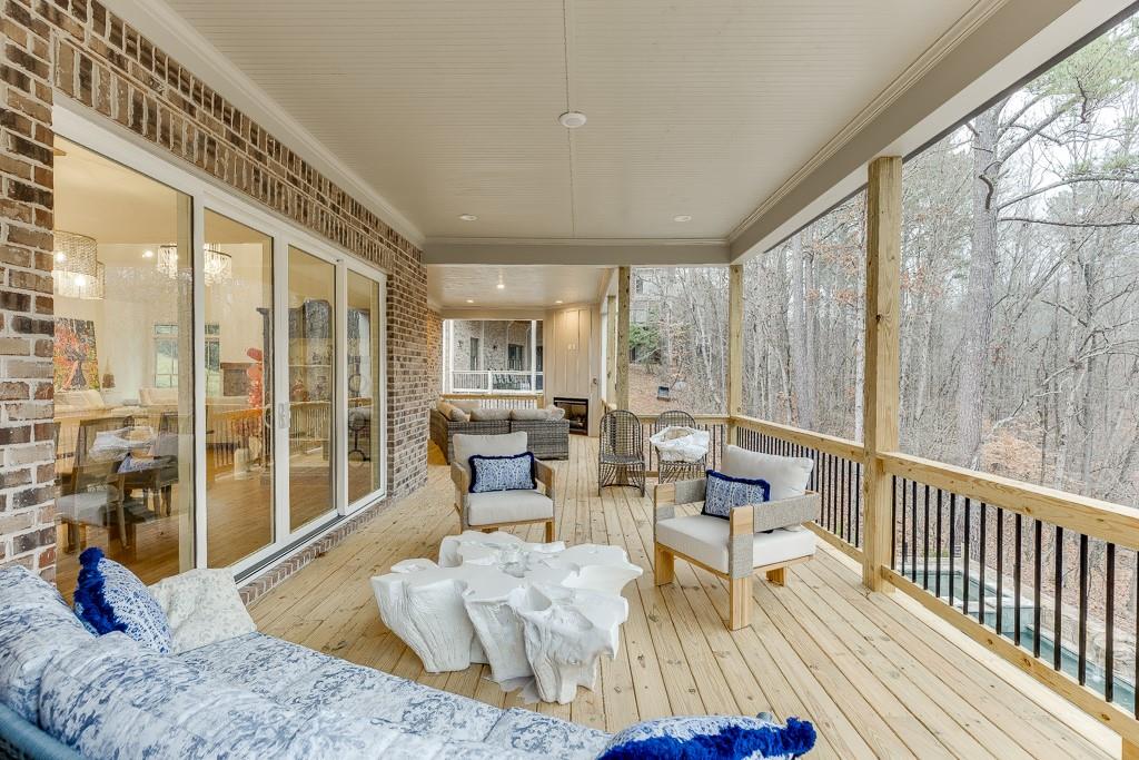 4964 Brendlynn Drive, Suwanee, Georgia image 33