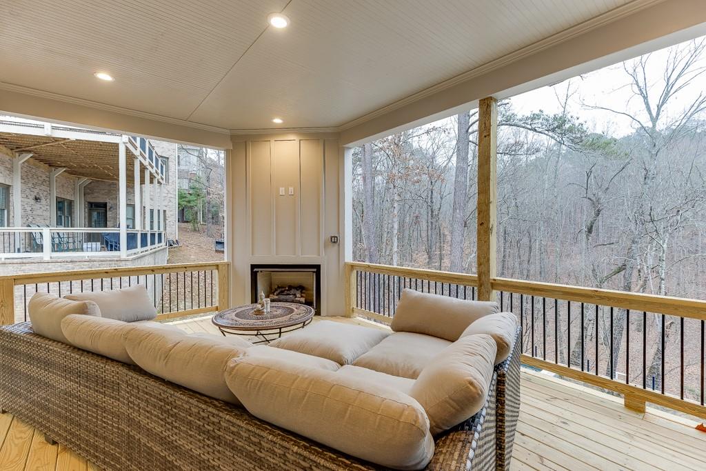 4964 Brendlynn Drive, Suwanee, Georgia image 31
