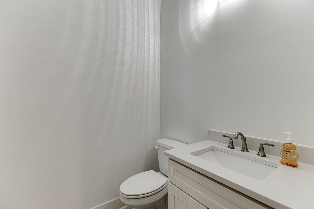 4964 Brendlynn Drive, Suwanee, Georgia image 34