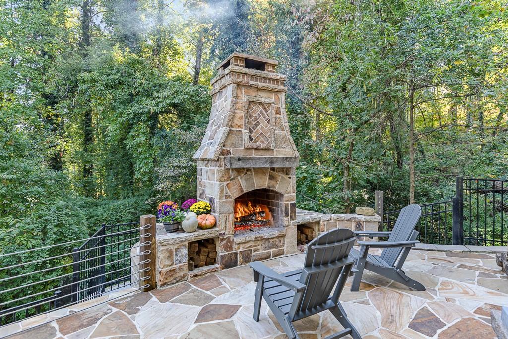 3441 Shoreland Drive