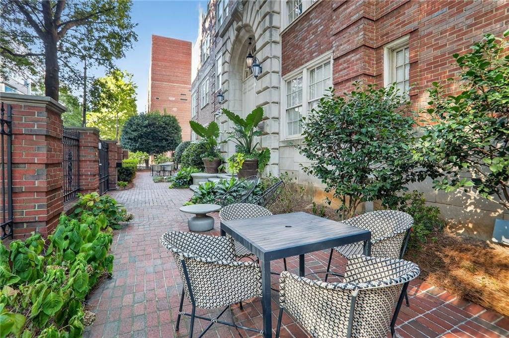 800 Peachtree Street NE 402