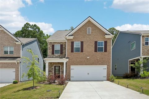 A home in Fairburn