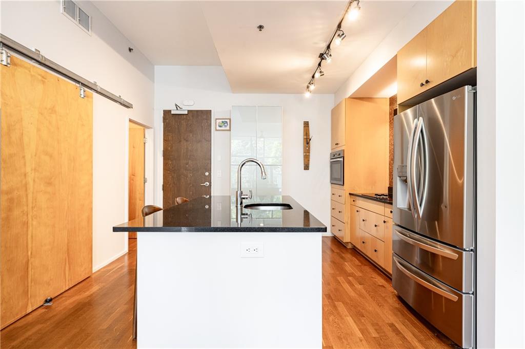 130 Arizona Avenue NE 204