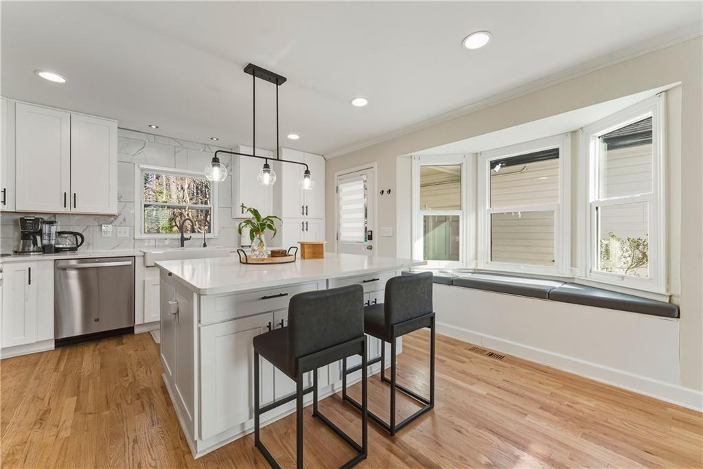 3880 W Cooper Lake Drive SE