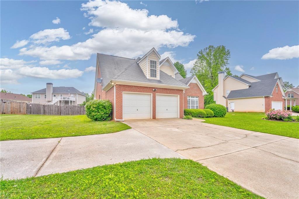 1016 E Bay Springs Drive, Villa Rica, Georgia image 3