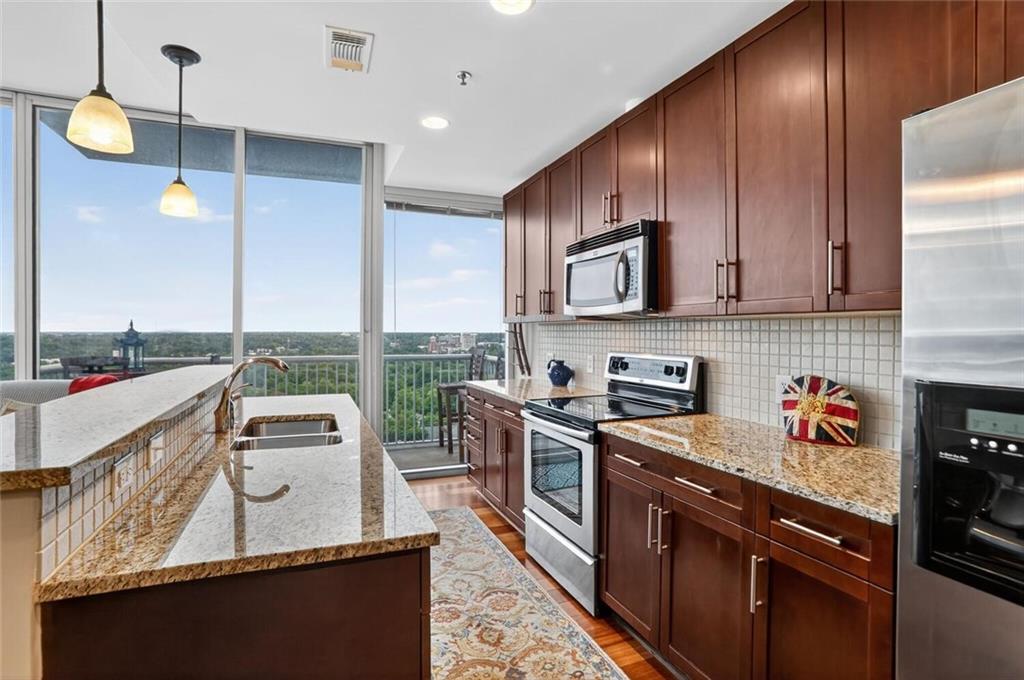 855 Peachtree Street NE 1614