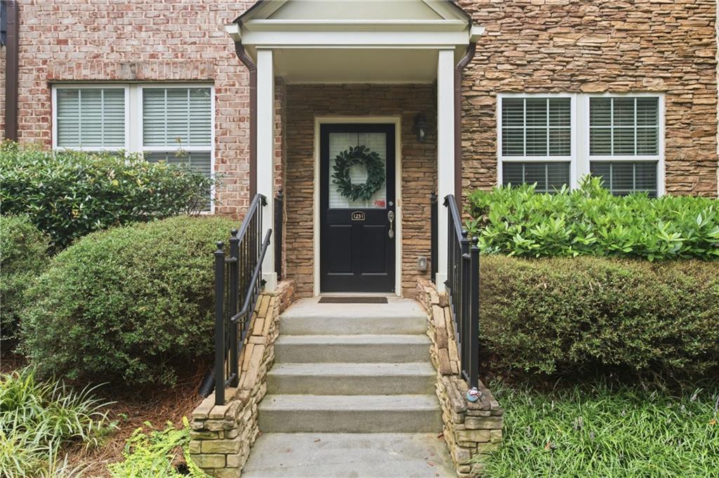 1231 Ashford Creek Park NE