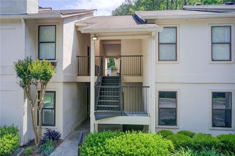 1603 Huntingdon Chase Sandy Springs GA 30350