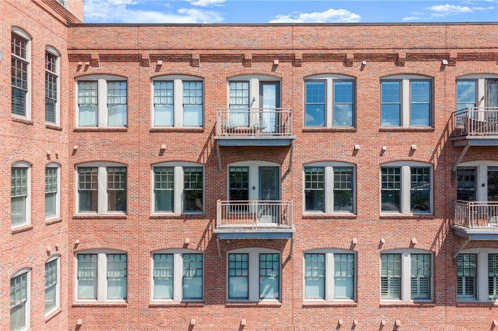 360 Chambers Street 305