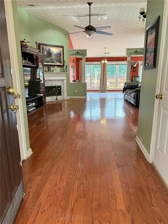 1240 Thomas Palmer Court