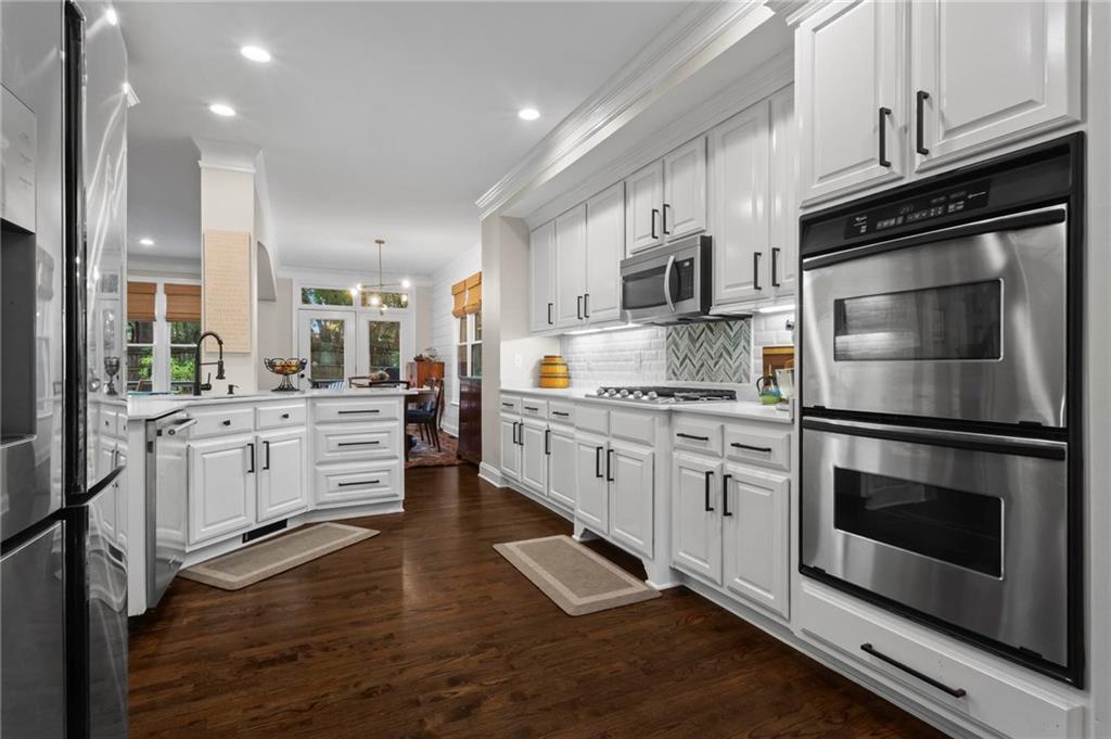 2602 Long Pointe