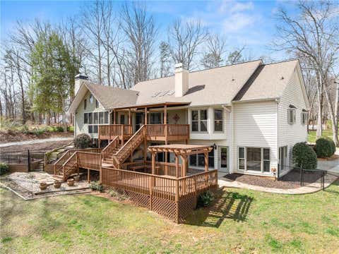 Homes For Sale - 5825 Sweetbottom Lane<br/> Hall County, Clermont, GA 30527