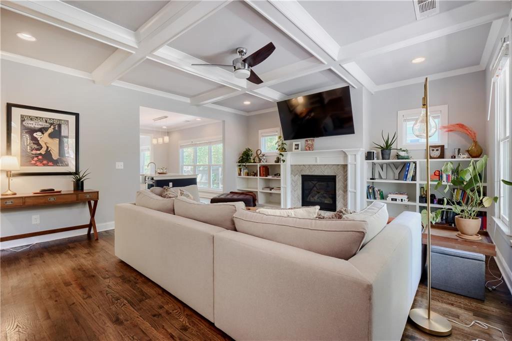 1400 Diamond Avenue SE