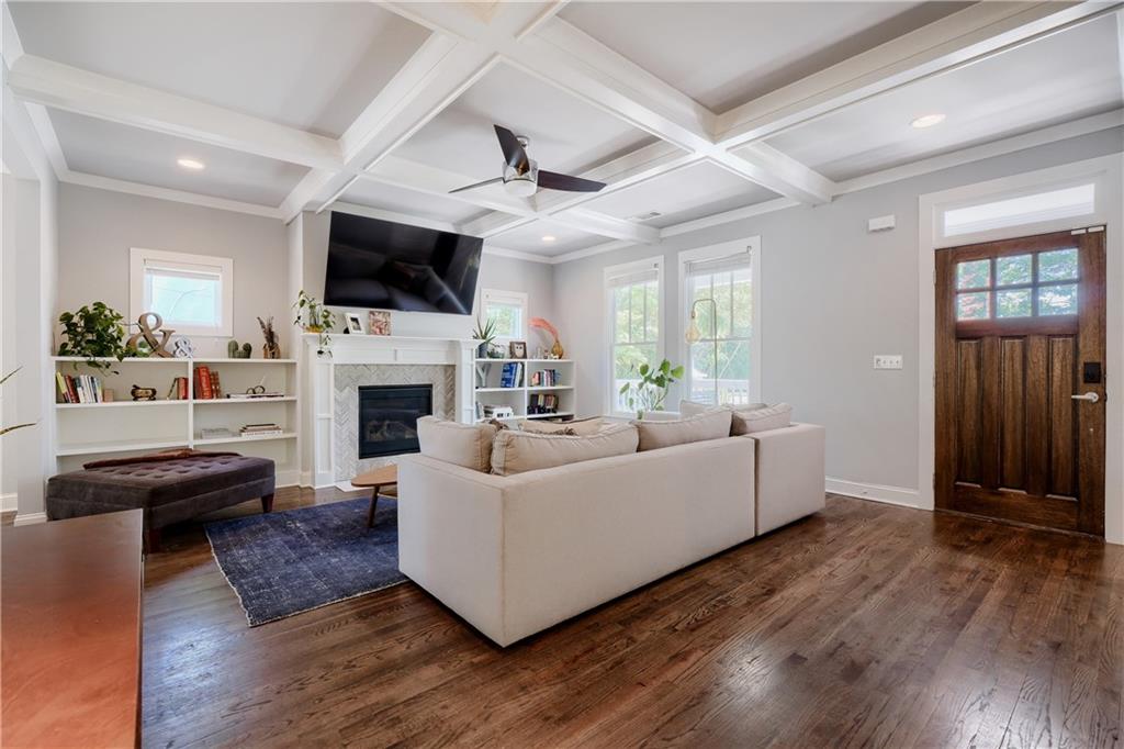 1400 Diamond Avenue SE