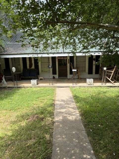 20 S Scruggs Street