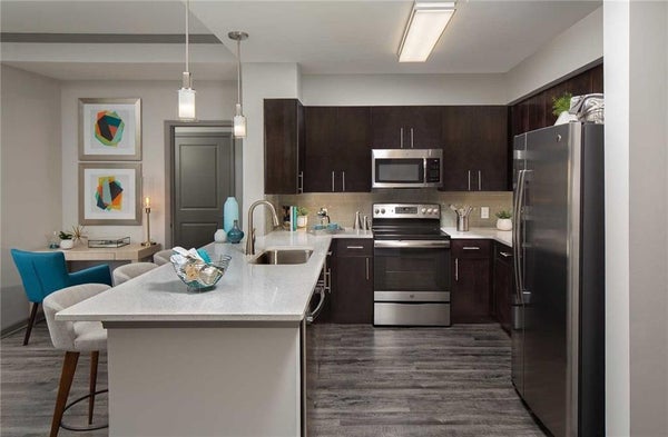 960 E PACES FERRY RD NE APT 101, ATLANTA, GA 30326 - Image c78e395bbdc60ea51e47c03c7e1a676e/176004176