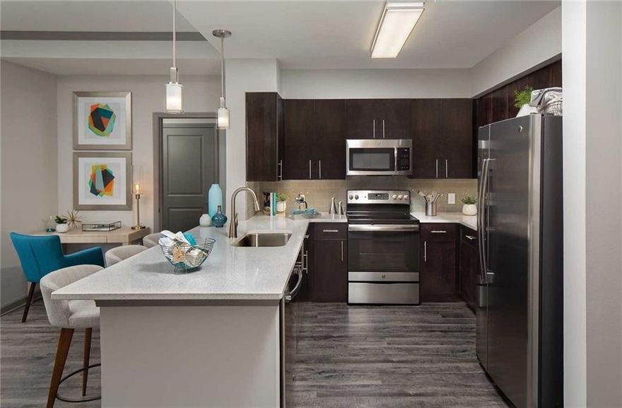 Convenient to GA-400, Shopping, Restaurants, Airport & Downtown Atlanta. Direct Access to MARTA. Wi-Fi Hot Spots in Pool & Courtyard Areas. Built-in Computer Niches in Select Units. On-site Storage Available.