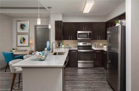 Condo For Rent - 960 E Paces Ferry Road #118<br/> Atlanta, GA 30326