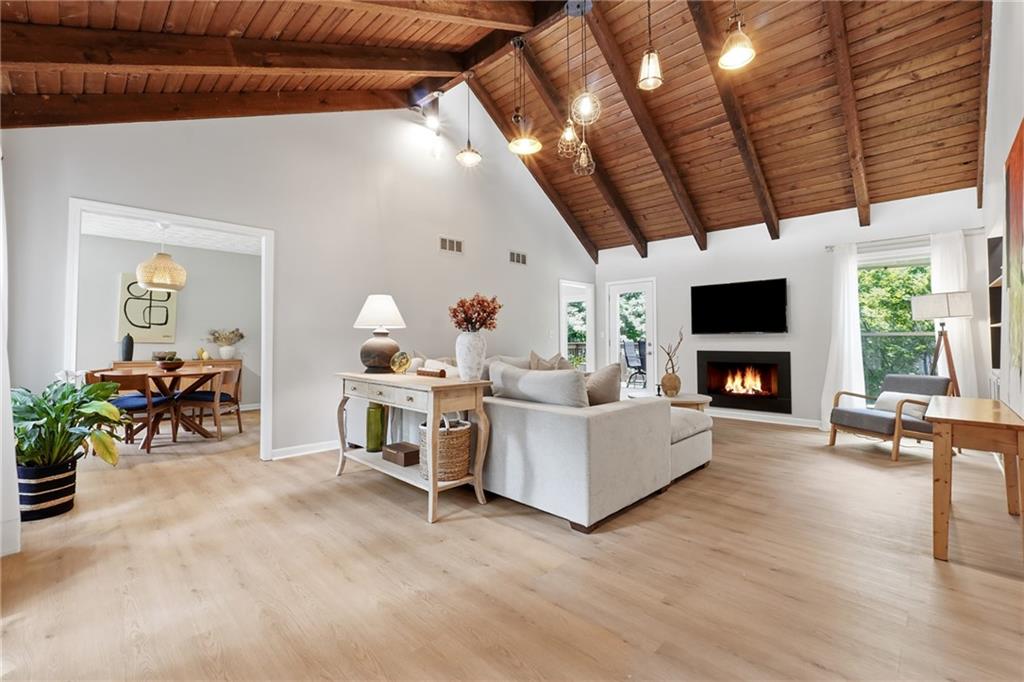 3372 Woodrun Trail