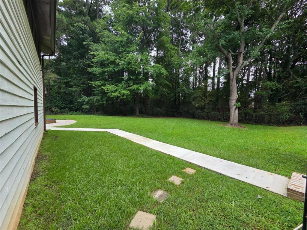 610 S Hairston Road S