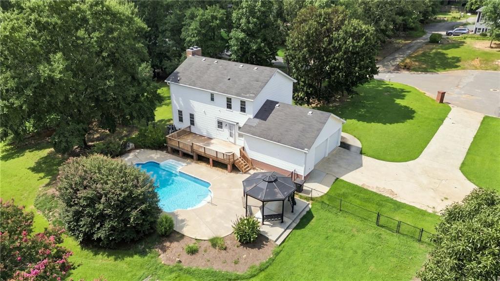 16 Wood Forest Drive SW