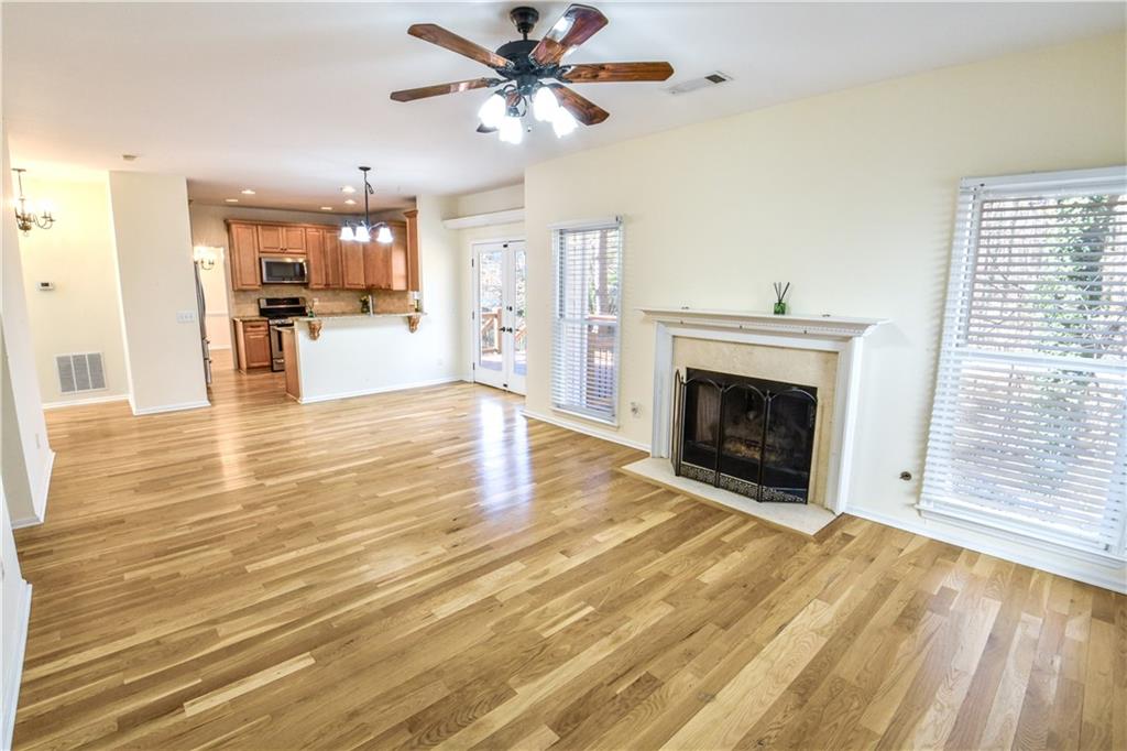 1865 Oak Tree Hollow