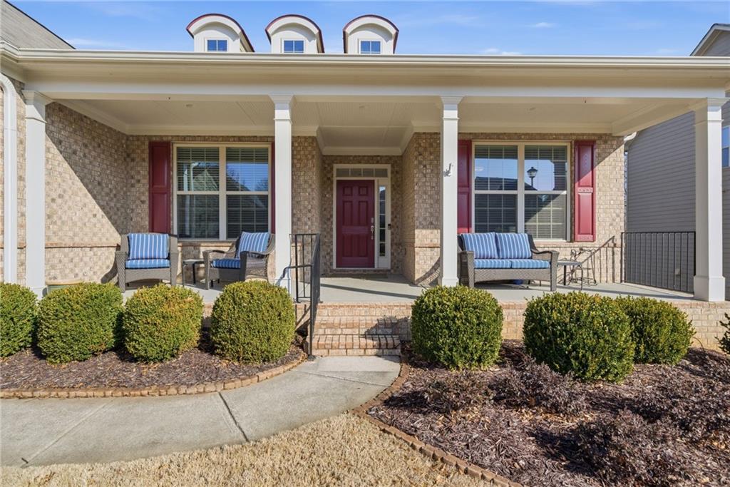 6180 Bluff Heights Drive