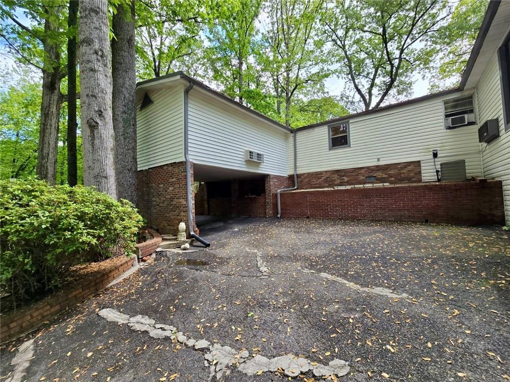 1720 Valley Lane, Cumming, Georgia image 9