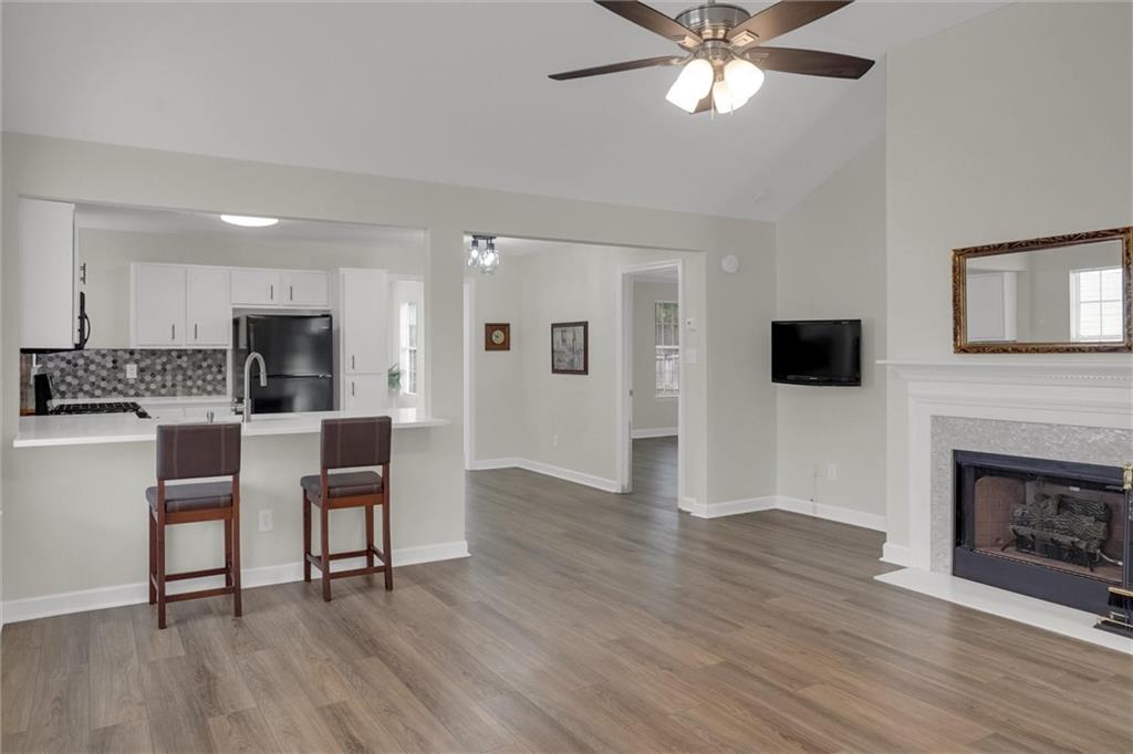 97 Greentree Drive