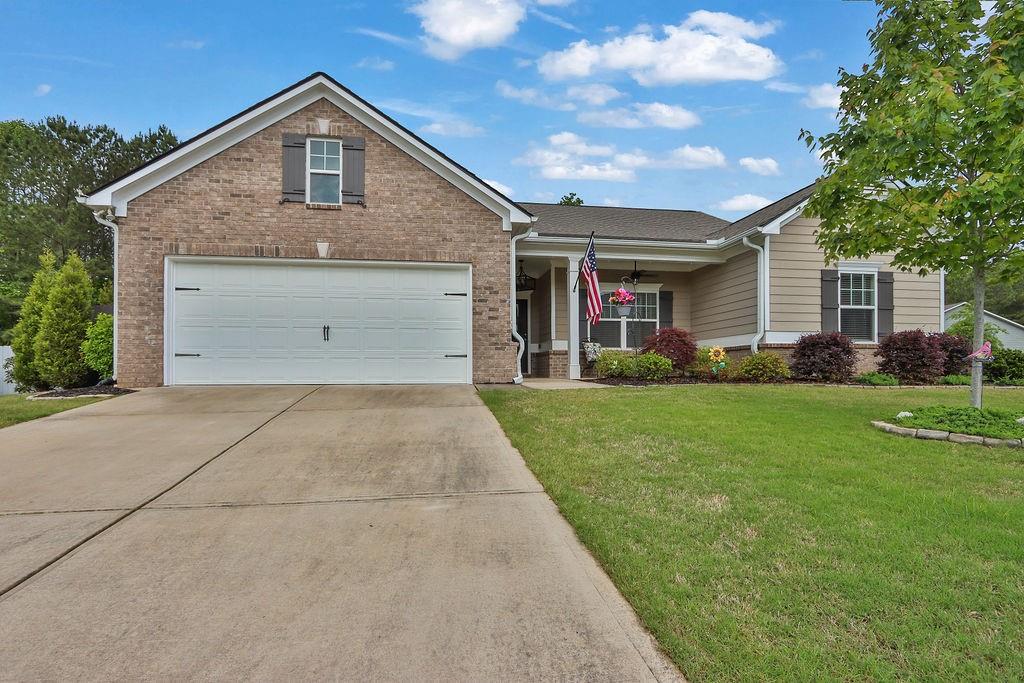 174 Crown Pointe Drive, Dawsonville, Georgia image 1
