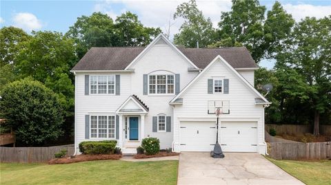 Homes For Sale - 5715 Kennemore Drive<br/> Alpharetta, GA 30004