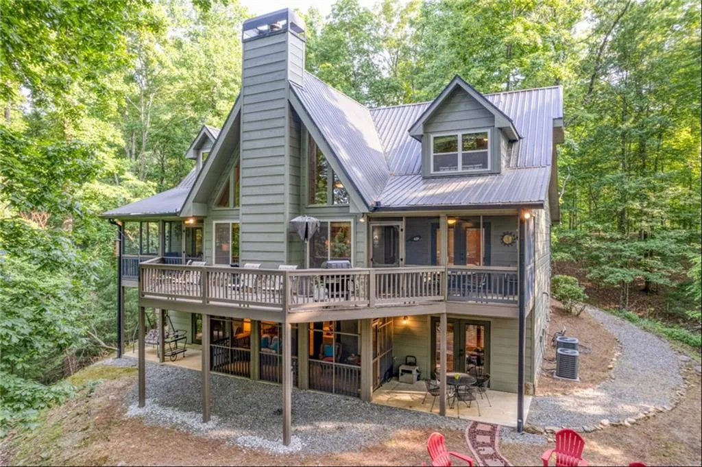 Ellijay, Georgia 30540, United States, 4 Bedrooms Bedrooms, ,3 BathroomsBathrooms,Residential,Active,41248