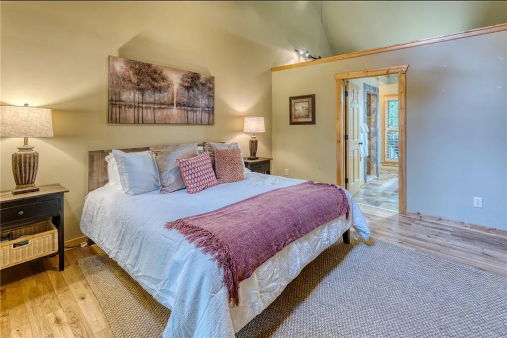 Ellijay, Georgia 30540, United States, 4 Bedrooms Bedrooms, ,3 BathroomsBathrooms,Residential,Active,41248