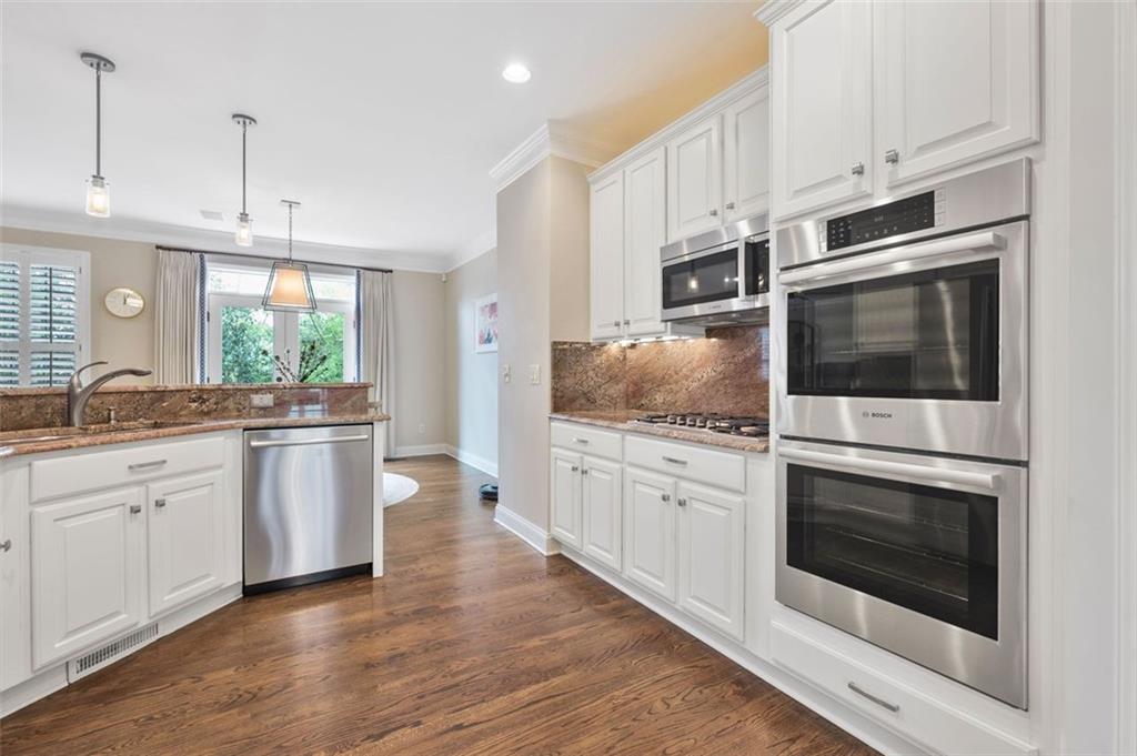 1299 Dunwoody Cove, Atlanta, Georgia image 12