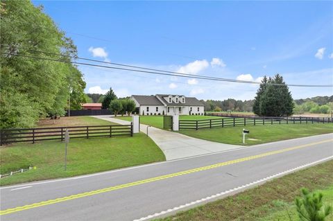 A home in Dacula