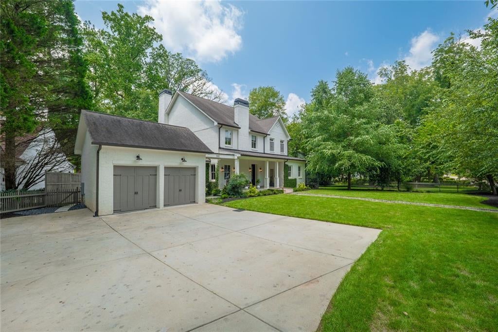 3882 Wieuca Road NE