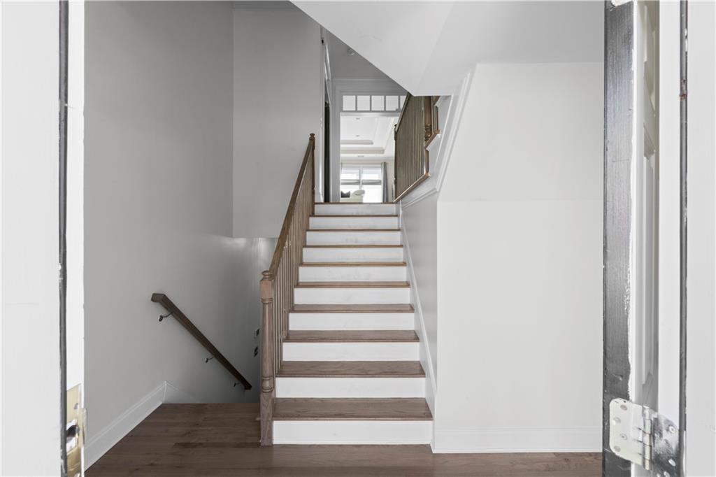 1165 Laurel Place SE