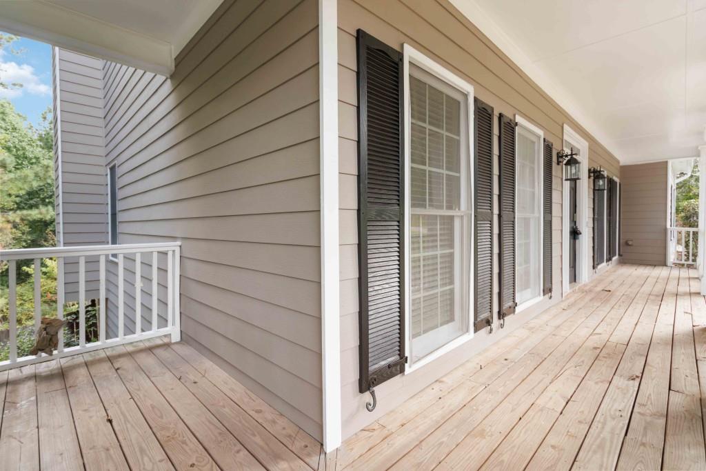 112 Creek Side Way