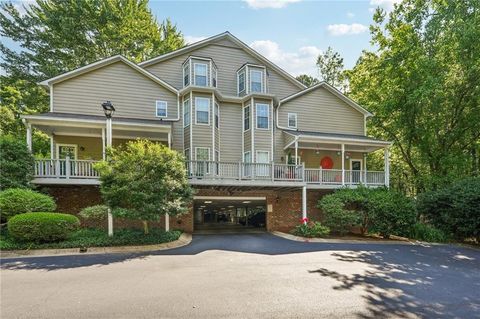 4467 Pineridge Circle Atlanta GA 30338