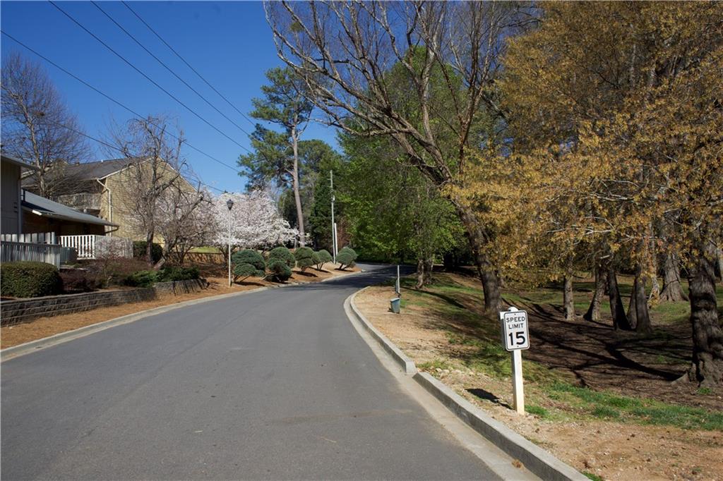 2211 Surrey Court, Marietta, Georgia image 22