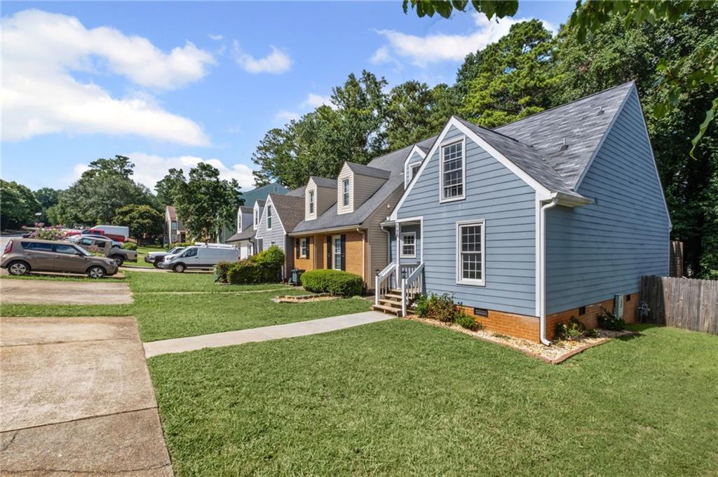 594 Manning Road SW